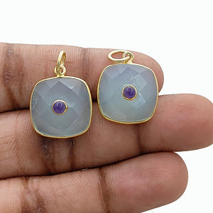 Bisel Aqua Calcedonia con amatista Gemstone Charms Pendant | 14K chapado en oro DIY Fabricación de dijes | Colgantes de piedras preciosas al por mayor - Product Image 1