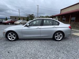 BMW Serie 3 328i 2013 usado en venta a bajo precio - Product Image 3