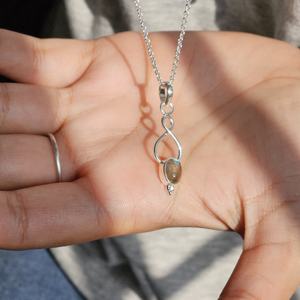 Pendentif Labradorite en argent léger celtique Pendentifs à breloque en pierres précieuses - Product Image 1