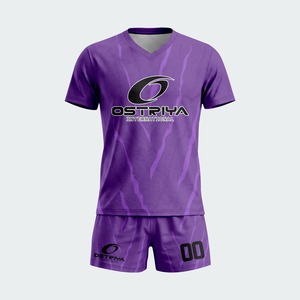 Ensembles d'uniformes de football professionnels respirants à col en V, à séchage rapide, à manches courtes, pour adultes, 100 % polyester, avec logo personnalisé imprimé - Product Image 6