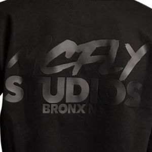 Sudadera con Capucha Negra para Hombre, de Algodón Grueso, con Bolsillo Tipo Canguro, Estilo Casual Urbano - Product Image 5