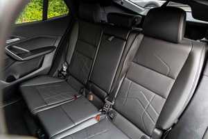 SUV Usado 2024 R21, Automático, Asientos de Cuero, Cámara Trasera 360, Techo Corredizo - Product Image 4