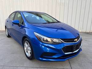 Precio bajo, Chevrolet Cruze LT Auto 2017, auto usado en venta - Product Image 1