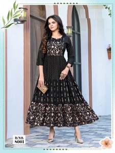 ชุดกาวน์ผ้าเรยอนบริสุทธิ์พิมพ์ลายหลากสีสำหรับงานแต่งงานและงานปาร์ตี้ - Product Image 3