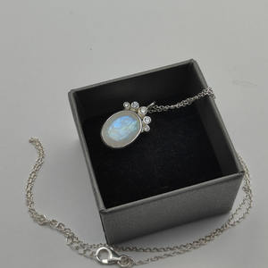 Piedra lunar arcoíris natural 17x13mm Piedra preciosa Cz Set 925 Colgante de plata esterlina con cadena de 18 "7,03 GM Cz Set Collar de bisel de piedra - Product Image 2