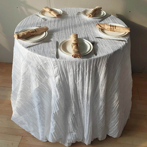 Vente en gros de nappe en taffetas froissé personnalisable de style américain décoration d'événement pétale de feuille banquet pour les mariages - Product Image 1