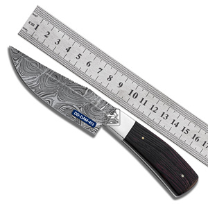 Couteau de chasse personnalisé fait à la main DD-DAM-469 lame en acier damas traversins en acier manche en bois de wengé cuir gaufré gravé au Laser - Product Image 4