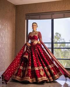 Chemisier marron à la mode 2025 @ Bridal, robe Lehenga & Dupatta avec perles Dabka ornées de perles de verre en pierre Broderie à la main - Product Image 1