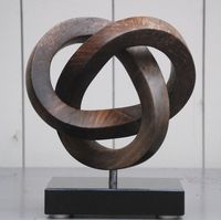 Escultura de animales de madera de primera calidad con diseño intrincado para decoración de lujo en el hogar y el jardín.
