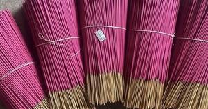 Hermoso incienso hecho a mano con aroma de polvo de sándalo de alta calidad para uso religioso decoraciones para el hogar Material de madera - Product Image 5