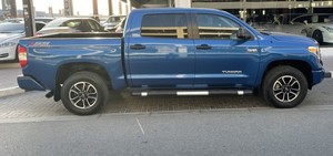 Modèle Tundra LHD Tacoma d'occasion 2017 avec sièges intérieurs en cuir légers Régulateur de vitesse AWD et essence-Direction gauche - Product Image 5