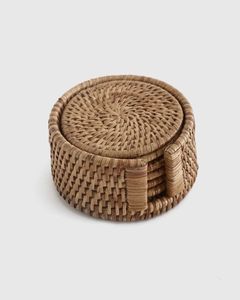 Posavasos de ratán rústico con tejido artístico perfecto para agregar un toque de naturaleza a los estilos interiores del hogar modernos o tradicionales - Product Image 2