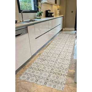 Tapis à motifs floraux : Décoration de bureau exquise et accent de maison très prisé, Tapis en velours - Product Image 3