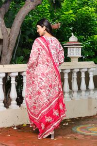 Vêtements ethniques indiens à la mode Ensemble Kurta imprimé élégant pour femmes Kurta en coton prêt à l'emploi pour une tenue décontractée aux prix de gros - Product Image 2