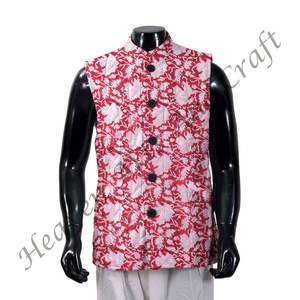 Veste en coton Kantha matelassée à la main, imprimé floral, technique, bouton court, manteau d'hiver tendance, veste en coton à imprimé bloc - Product Image 1