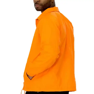 เสื้อกันลมผ้าโพลีเอสเตอร์100% น้ำหนักเบาสำหรับผู้ชายเสื้อแจ็กเก็ตกันลมแขนยาวติดกระดุมสำหรับใส่กลางแจ้งโลโก้ได้ตามต้องการ - Product Image 3