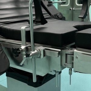 Tavolo Chirurgico Elettro-Idraulico CH-DY8300 Compatibile con C-Arm, Scorrimento Longitudinale, Carico 225kg, Flex Re-Flex, Acciaio 304, ISO CE - Product Image 5