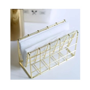 Soporte de tejido de alambre de metal de granja rústica para mesa de comedor de cocina y decoración de sala de estar con acabado vintage hecho a mano - Product Image 2