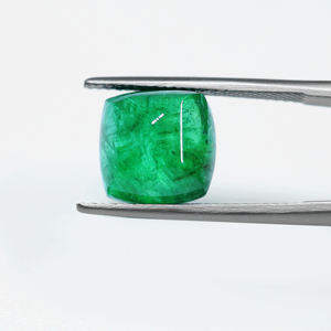 Émeraude zambienne 100% naturelle, 6,82 carats, forme coussin, couleur vert moyen, pierre de naissance de mai, pour la fabrication de pendentifs au meilleur prix - Product Image 4