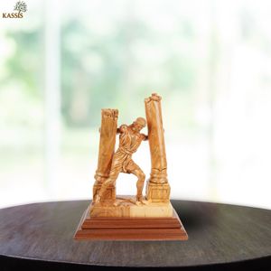 Escultura de Samson Destruyendo los Pilares, Tallada a Mano en Madera de Olivo, 28 cm, Figura Cristiana Bíblica Hecha a Mano en Belén - Product Image 6