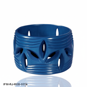 Brazalete de Resina Azul Verde Azulado Tallado a Mano, Brazalete Bohemio Grueso con Recortes de Hojas para Mujer - Product Image 2