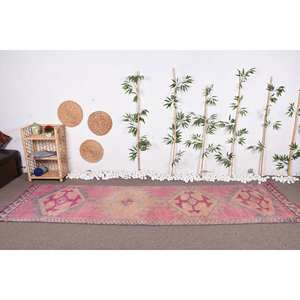 Alfombra turca Vintage bohemia de 3x11 pies, patrón de retales de estilo clásico, de lana rosa y naranja Material, respaldo de látex para cabecera de entrada - Product Image 2