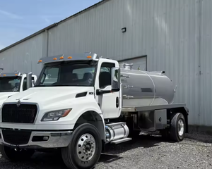 El mejor!! PRECIO AL POR MAYOR Camión de Vacío Usado MV607 4x2 Equipado con un Tanque de Aluminio de 2,100 Galones, Camión de Trabajo Mediano para Exportación a Todo el Mundo - Product Image 3