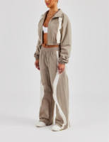Ensemble sur mesure pour femme, 100% coton, avec veste coupe-vent à capuche zippée et pantalon oversize, orné de dentelle unie, de broderies vintage et de strass, de qualité supérieure
