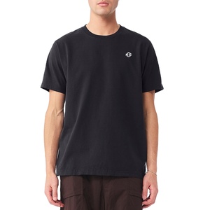 T-shirt en jersey de coton noir uni, col rond, manches courtes, style hip-hop décontracté, conçu pour la production en volume personnalisée - Product Image 1