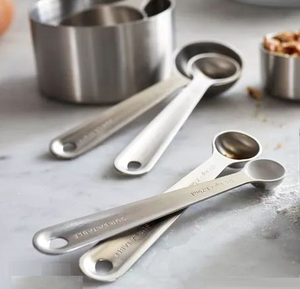 Ustensiles de cuisine Offre spéciale Cuillères à mesurer élégantes en métal en argent royal Cuillères à mesurer en métal en acier inoxydable au design personnalisé - Product Image 1
