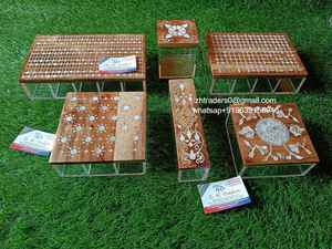 Grand coffret cadeau en acrylique de style festif avec couvercle en bois incrusté de nacre de qualité supérieure pour une décoration intérieure élégante et des cadeaux de saison - Product Image 5