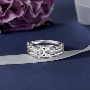 Jeulia Three Stone Princess Cut Twist Ring Set in Sterling Silver for Wedding - Product Image 5