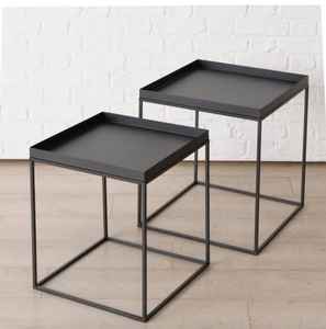 Ensemble de tables basses gigognes contemporaines en métal noir et or courbé et bois au design moderne pour meubles de maison dans le salon et la chambre à coucher - Product Image 5