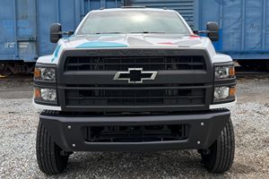 Voiture d'occasion fiable Chevrolet Silverado 4500HD Crew Cab 4x4 2024 - Product Image 1