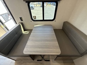 Nuevo Remolque 4x4 Keystone Coleman 17R Road 2026, Listo para la Venta, Remolque para Acampar y Viajar - Product Image 2