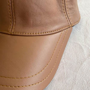 Gorras Deportivas Unisex Ajustables de 6 Paneles, Impermeables, de Cuero, Alta Calidad, 100% Cuero, Logotipo Bordado en 3D Personalizado, Venta al Por Mayor - Product Image 5