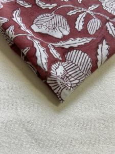 Tissu en coton imprimé à la main de couleur marron, motif élégant de vignes florales blanches - Product Image 3