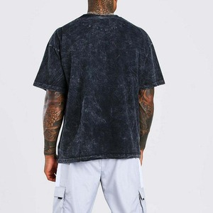 Camisetas de algodón 100% de alta calidad para hombre, fabricante de Pakistán, servicio OEM, diseño de manga corta con cuello redondo lavado con ácido - Product Image 2