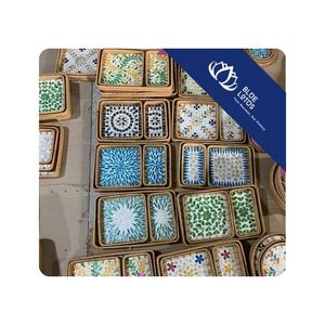 Plateau en rotin de haute qualité avec incrustation de perles, idéal pour l'emballage cadeau, l'exposition et le service, pour la vente en gros au Vietnam - Product Image 1