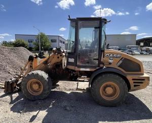 Cargador de ruedas 2013 Case 321E: tamaño compacto, rendimiento a gran escala - Product Image 1