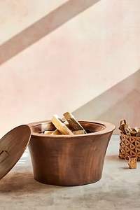 Brasero tradicional de hierro con acabado artesanal rústico y diseño duradero para calefacción exterior durante todo el año - Product Image 3