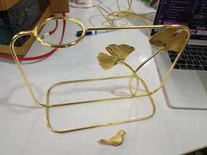 Vase de créateur exclusif avec gravure florale idéal pour la décoration intérieure de luxe et les cadeaux en gros de l'Inde - Product Image 4