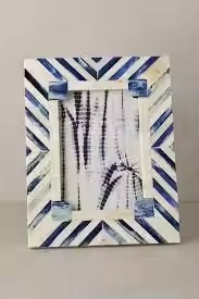 Cadre photo en bois avec incrustation de résine osseuse, élégant et de qualité supérieure, idéal pour célébrer les moments intemporels et autres créations artisanales. - Product Image 3