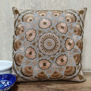 Tendance 100% coton tournesol broderie taie d'oreiller traditionnel marron avant et arrière solide pour une utilisation décorative à la maison - Product Image 1
