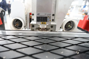 Máquina perforadora de orificios laterales de doble cabezal Máquina perforadora múltiple para perforar orificios en madera - Product Image 5