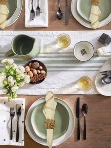 Anneaux de serviette en jute beige naturel faits à la main Design de noeud nautique unique pour la décoration intérieure et les centres de table de fête - Product Image 4