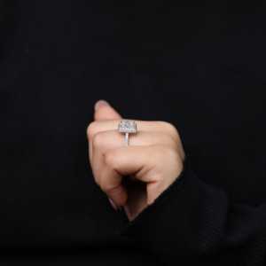 แหวนหมั้นเพชรเม็ดเดี่ยวสำหรับเจ้าหญิงรัศมี14K/10K ได้รับการรับรองจาก rhodium PT950 PVP - Product Image 4