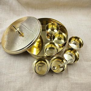 กล่องเครื่องเทศออกแบบสวยงามทำด้วยมือทำจากทองเหลืองพร้อมสัมผัสสีทอง - Product Image 3