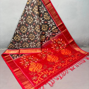 Hermosos saris de algodón seda Ikkat - Product Image 1