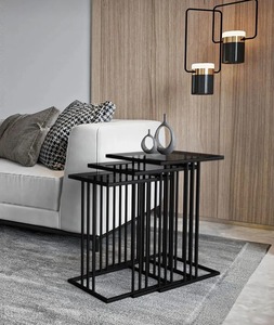 Table basse en métal doré de luxe de qualité exportée avec table d'appoint élégante avec miroir ou dessus en verre disponible au meilleur prix - Product Image 4